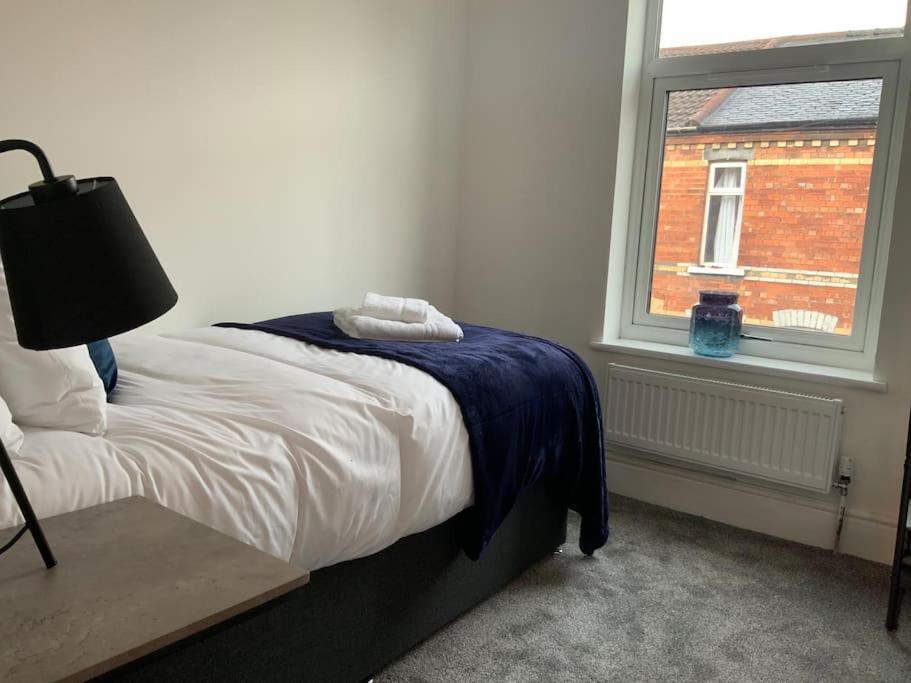 Centrally Located To The City Of Lincoln Exteriör bild