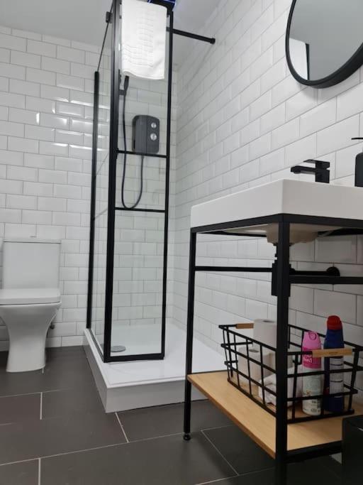 Centrally Located To The City Of Lincoln Exteriör bild