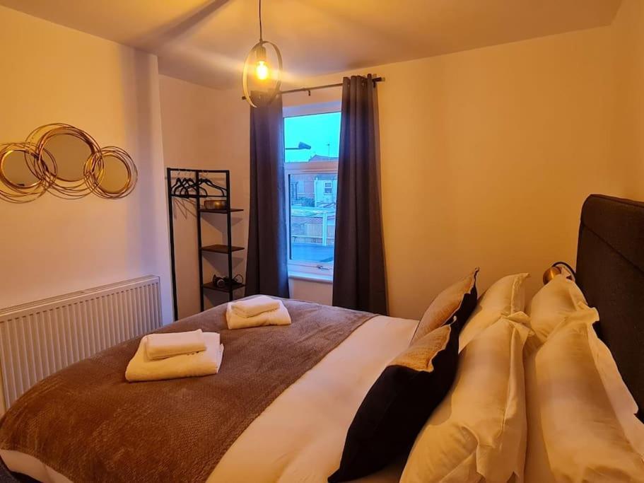 Centrally Located To The City Of Lincoln Exteriör bild